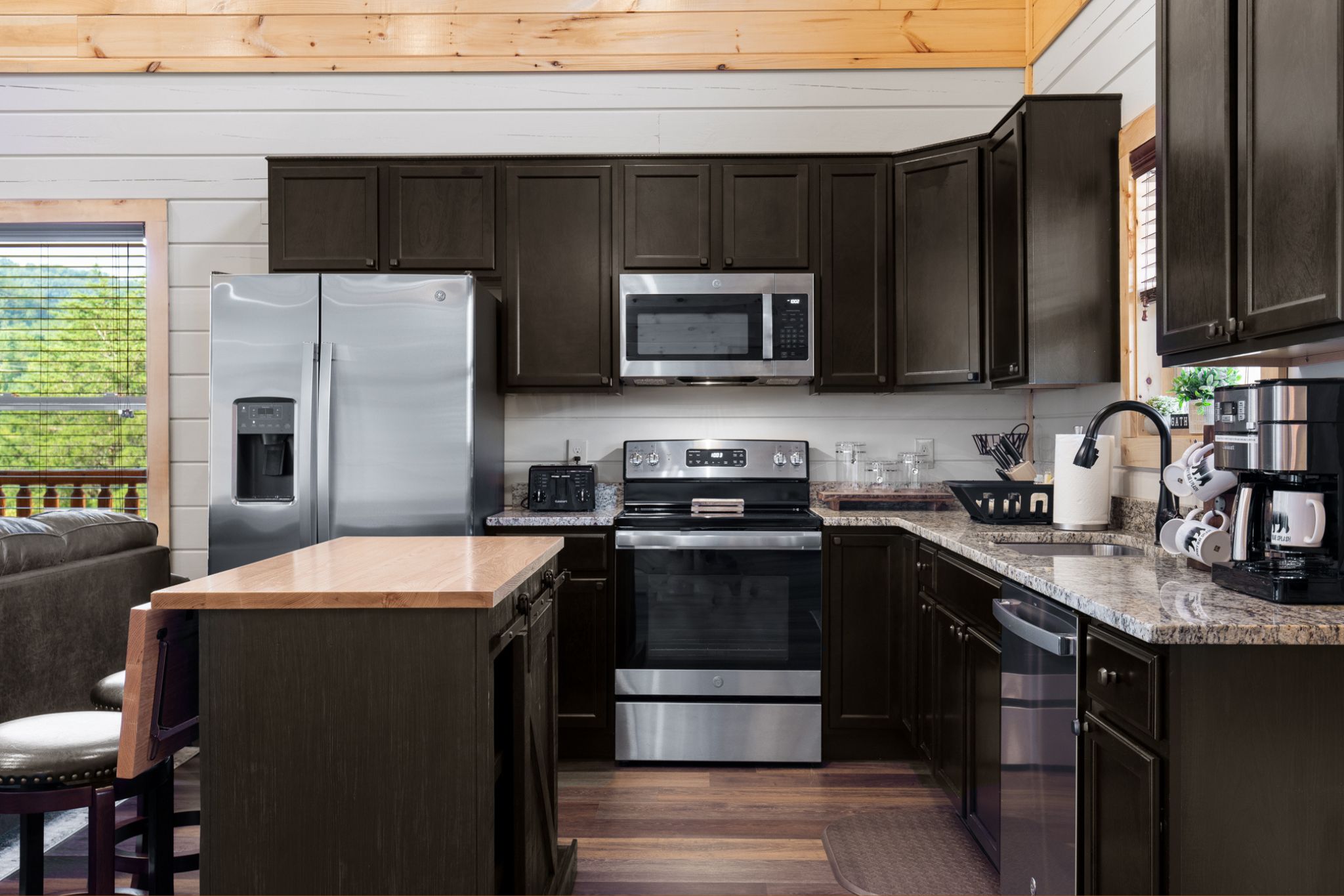 23 - Smoky Bear Splash - Kitchen Island with Pull Out Seats 2 More Angelique